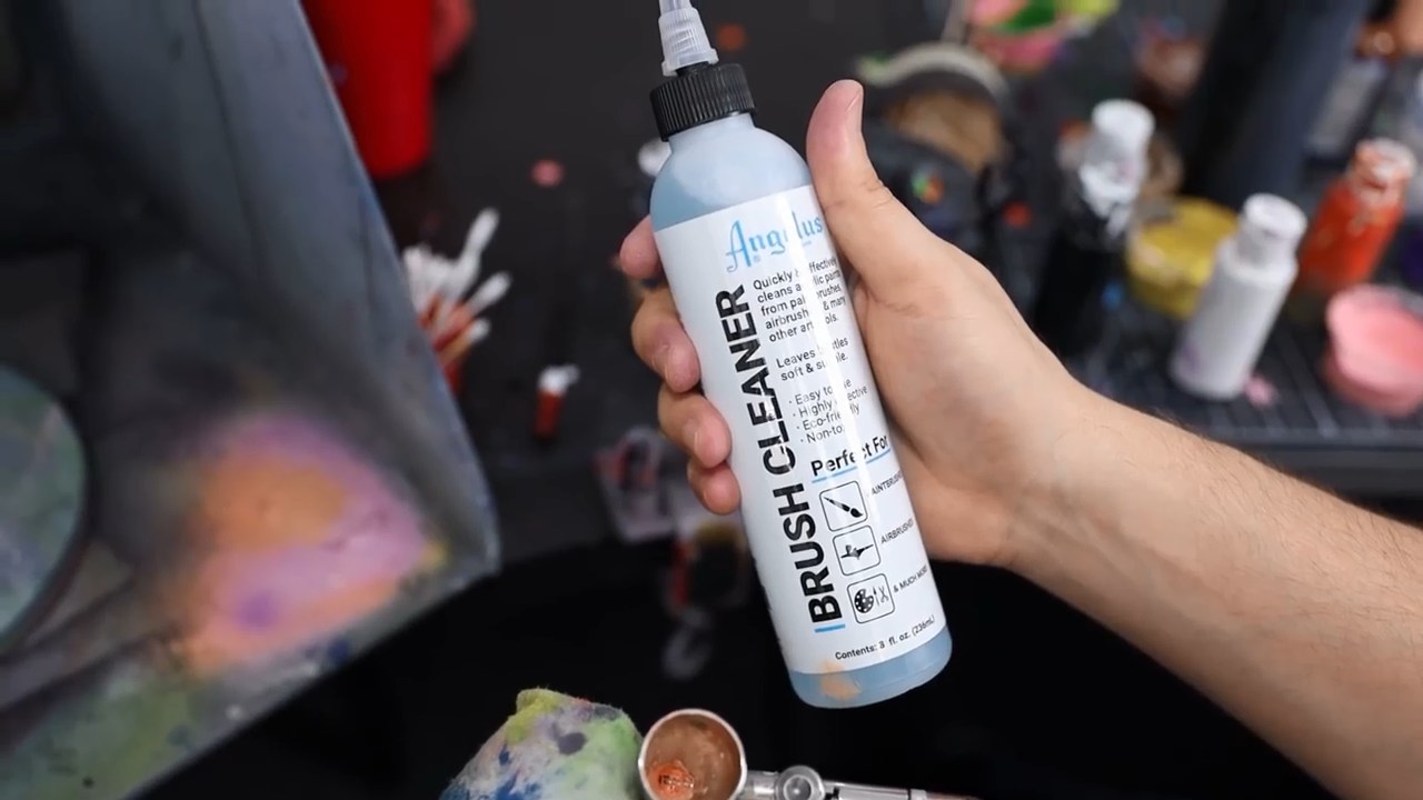 Vệ sinh máy phun sơn bằng Dung môi Angelus Brush Cleaner