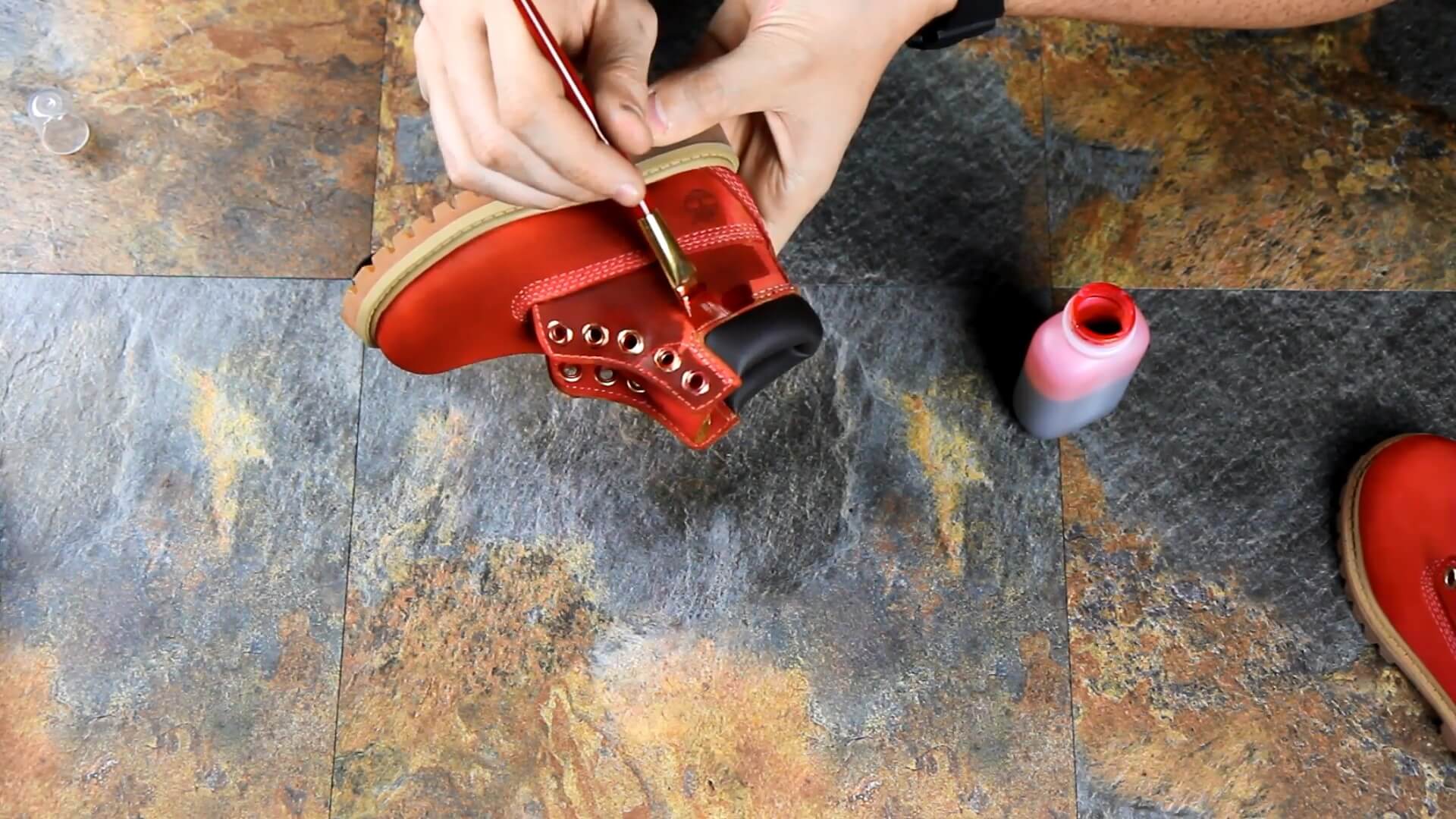 Hướng Dẫn Nhuộm Giày Da Lộn Với Angelus Suede Dye