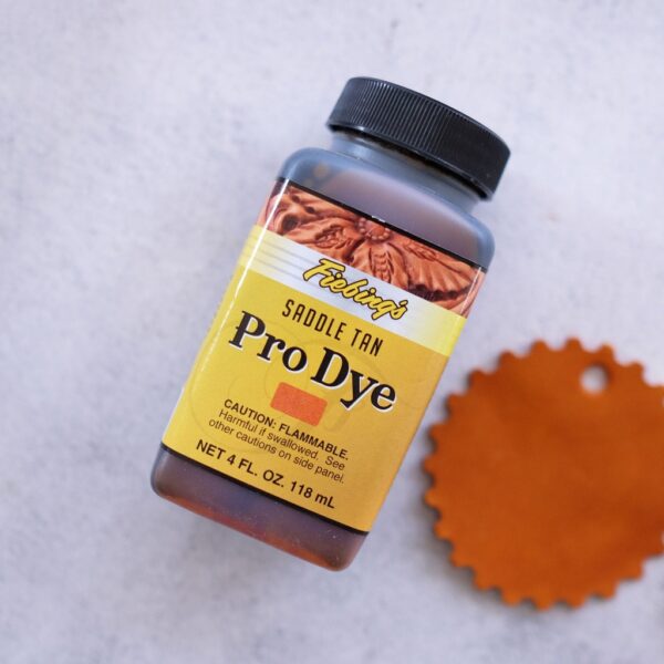 Thuốc nhuộm da Fiebing's Pro Dye 118ml (4Oz) - Saddle Tan
